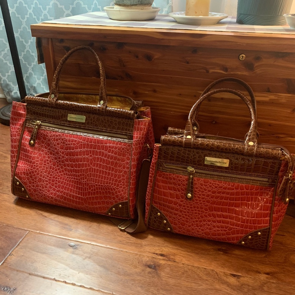 NWOT Samantha Brown Travel Bags Luxurious Brown and Red Crocodile Texture